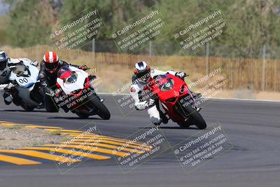 media/Oct-03-2022-Moto Forza (Mon) [[5f077a3730]]/Advanced Group/Session 3 (Turn 3)/